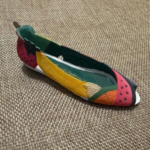 Just The Right Shoe -2000 Fruity #25320- By Raine